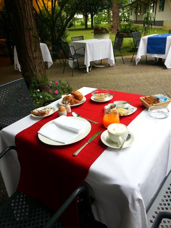 Locanda Alle Officine Buttrio Eksteriør billede